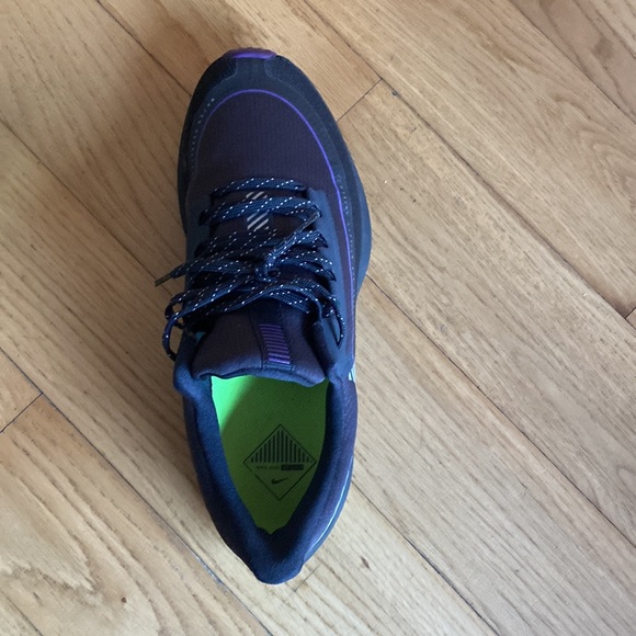 Nike Run Utility Seakers - Picture 5 of 6